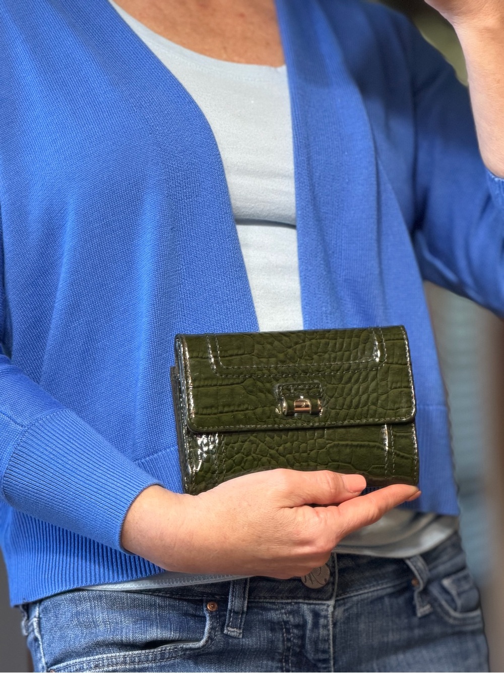 Liz Claiborne Vintage Y2K Bottle Green Croc Kisslock Trifold Faux Leather Wallet